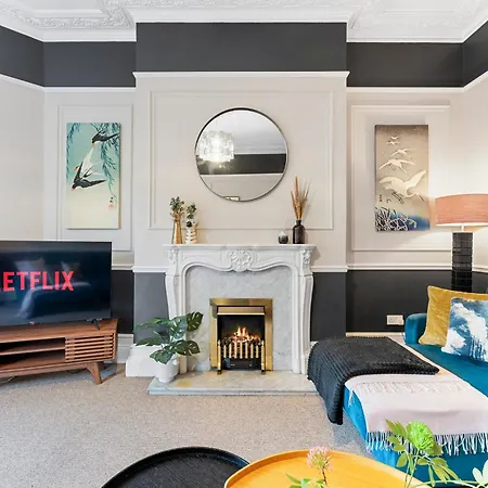 Boutique Flat - Parking - Sleeps 9 Appartement Bristol