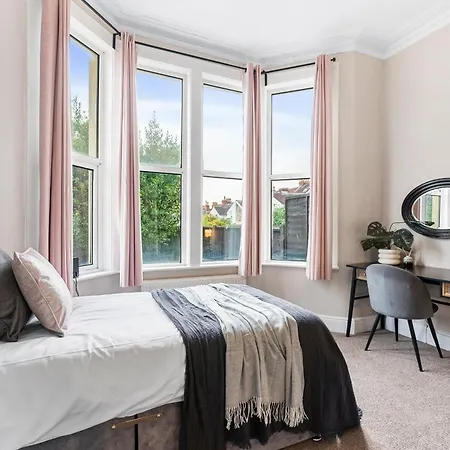 Lejlighed Boutique Flat - Parking - Sleeps 9 *