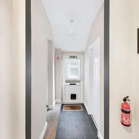 Boutique Flat - Parking - Sleeps 9 Appartement Bristol