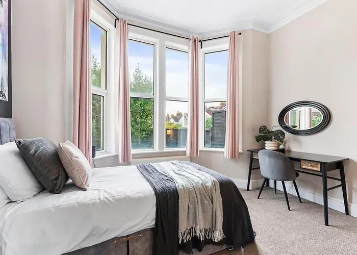 Apartmán Boutique Flat - Parking - Sleeps 9 *